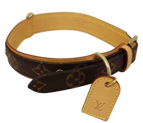 louis vuitton dog collar sizes.